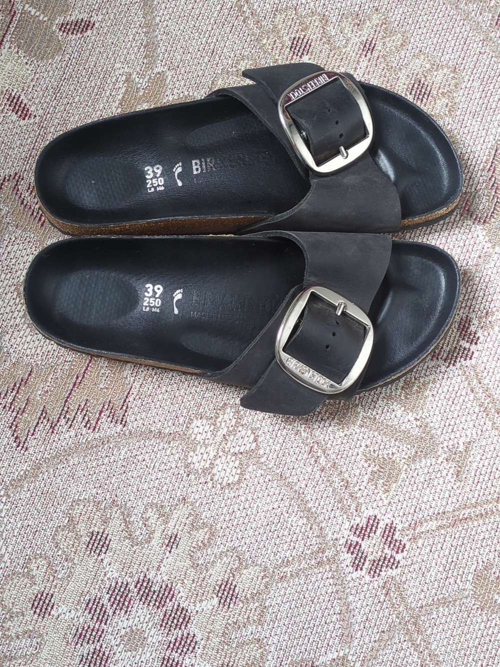 Birkenstock Madrid sandal EUC Euro 39 US 8 1/2 9 Matte Black Silver buckle
